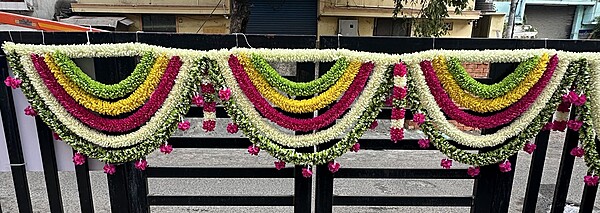 Top garland 2
