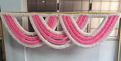 Top garland 3