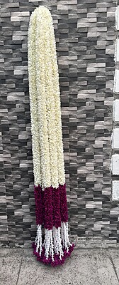 Cloth garland with hangings