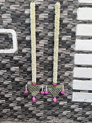 Triangle shape garland