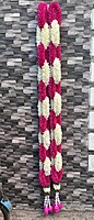Loop garland with hangings