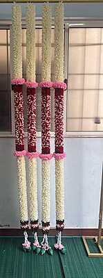 double colour garland with veni