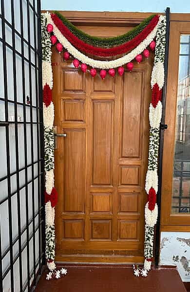 Loop type door set