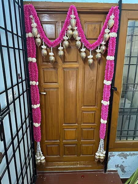 Braid with gold lotus door set