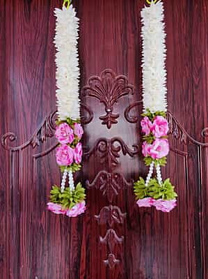 Cloth Garland With Rose hanging