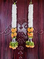 Cloth Garland With Rose hanging