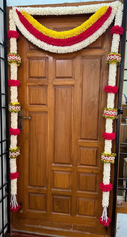 Cloth garland door set 7