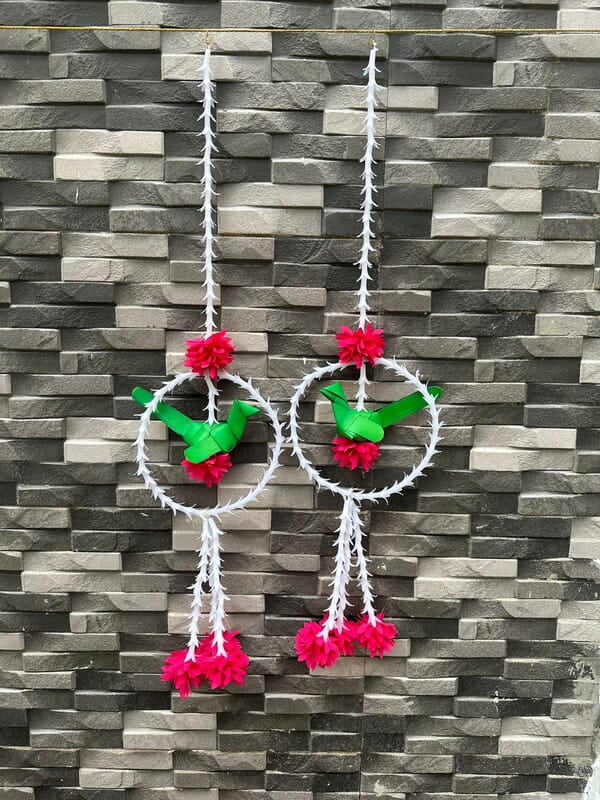 Lilly ring with palm parrot