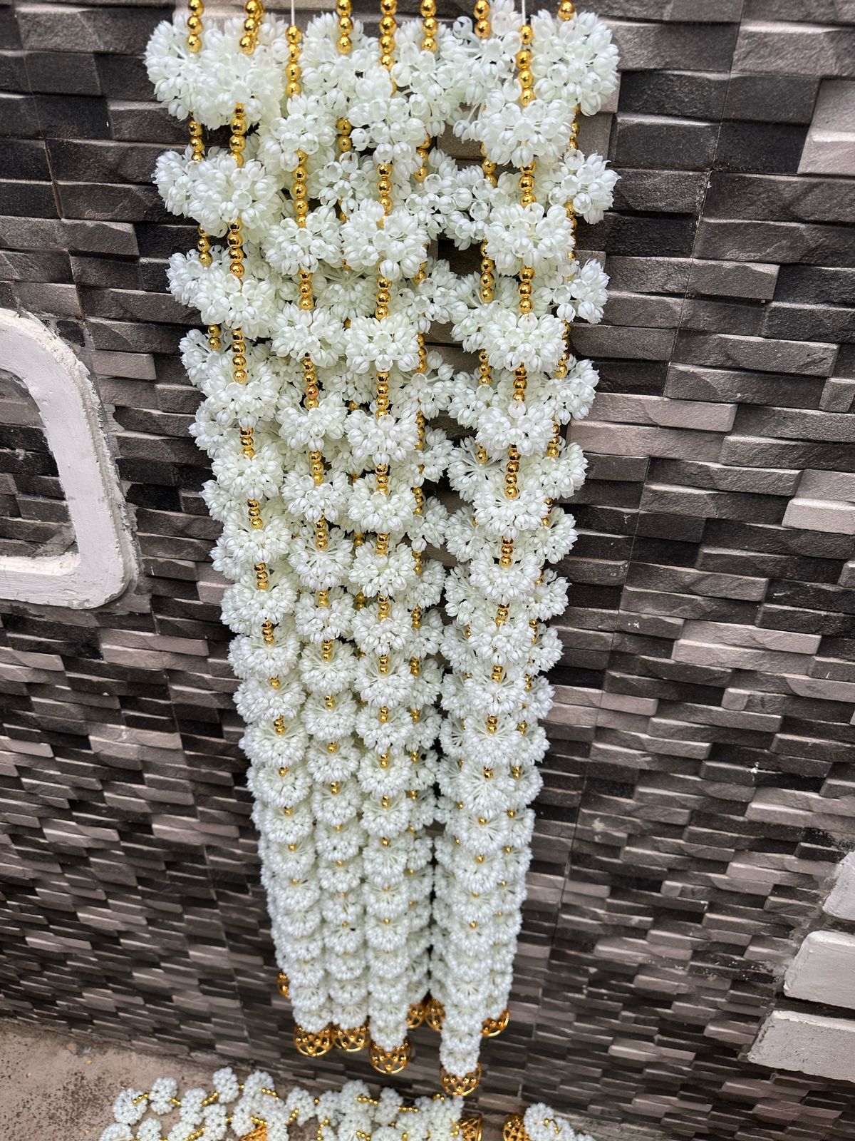 Jasmine with gold beads string