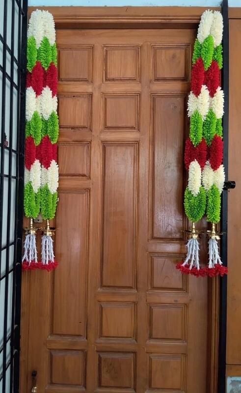 Loop garland with brass diya