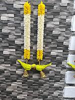 Cloth garland with parrot hangings