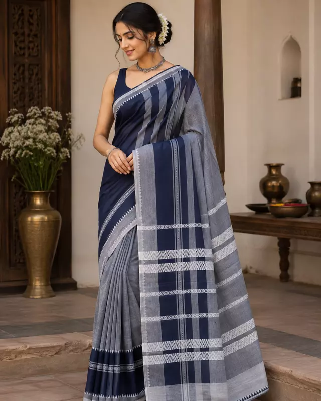 Dhaniakhali  Weaving