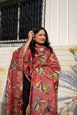 Onion pink pure Tassar Dupatta with hand block