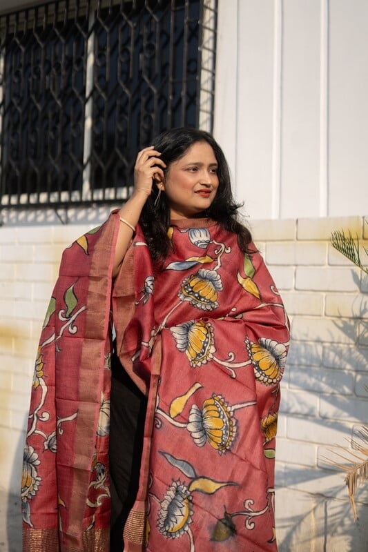 Onion pink pure Tassar Dupatta with hand block