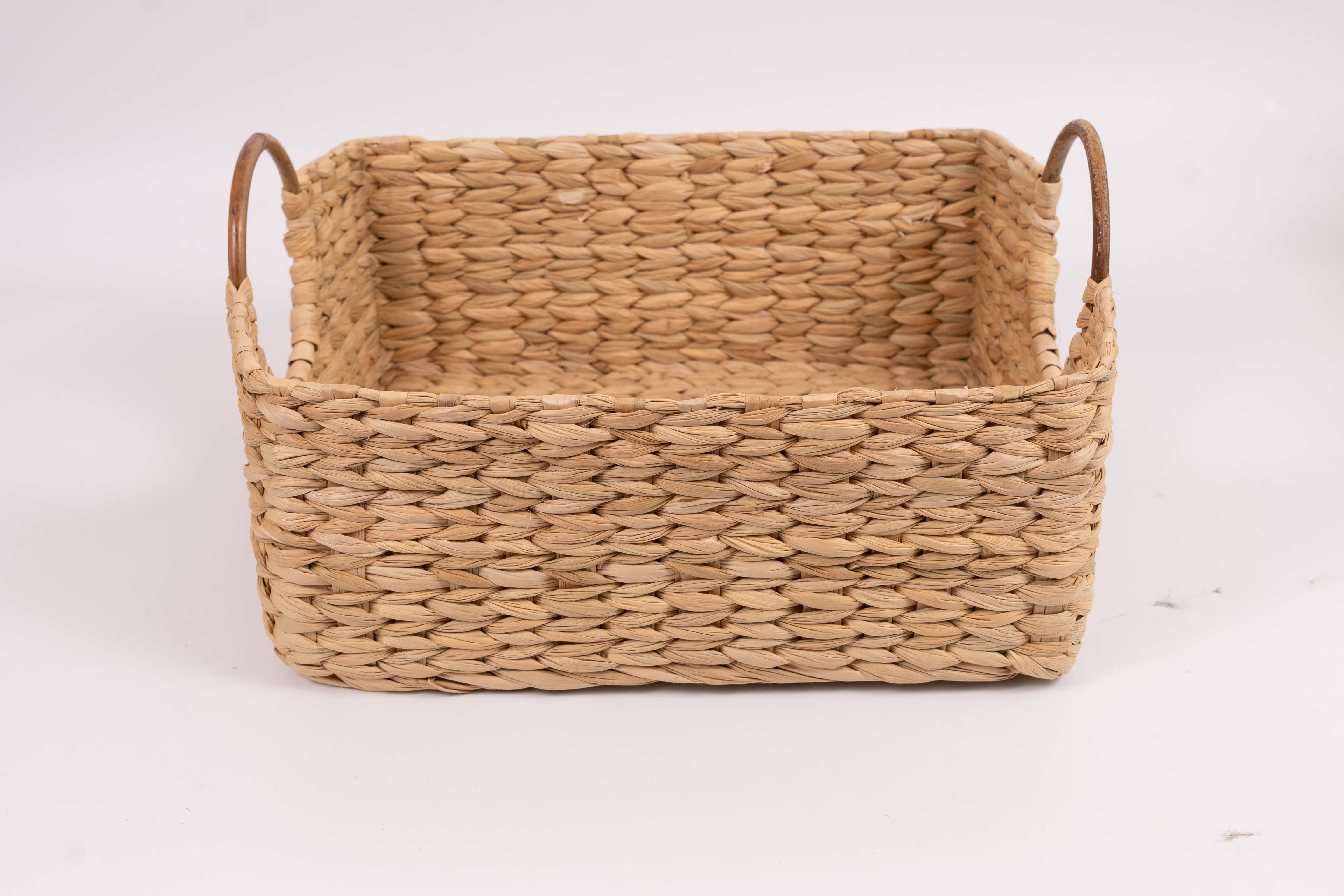 Kauna Hamper Tray with Kauna Handle