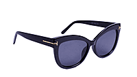 Soigné Female Oversized Sunglasses.Glossy Black