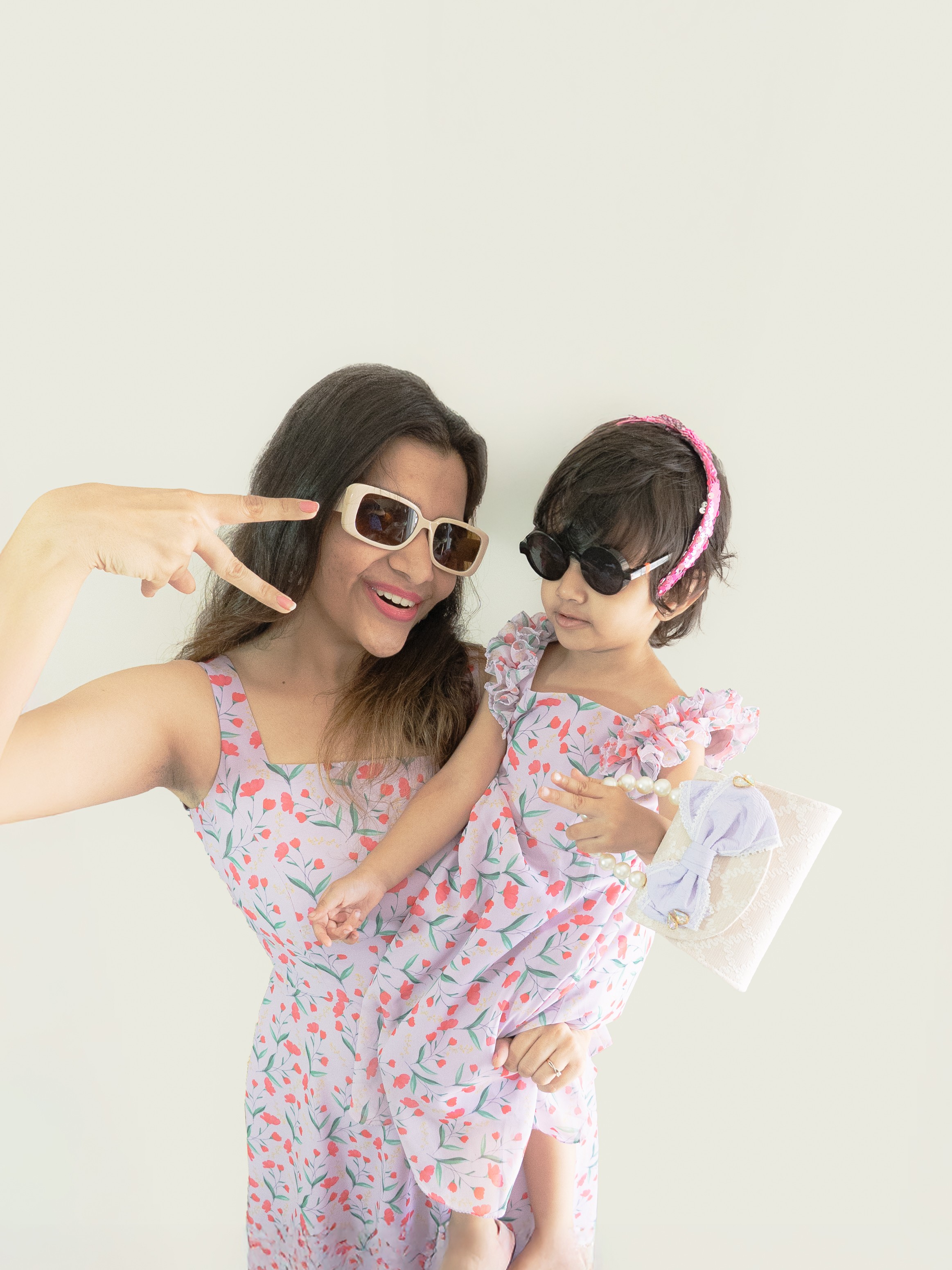 Lilac Blossom Mother-Daughter Dress Set with Charming Bow Accent