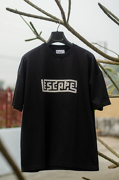 ESCAPE KANTHA T-SHIRT