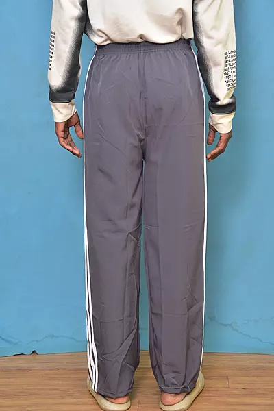 TRACK PANT4