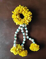 Reusable Marigold & Jasmine Flower Bunches Reusable Marigold & Jasmine Flower Bunches