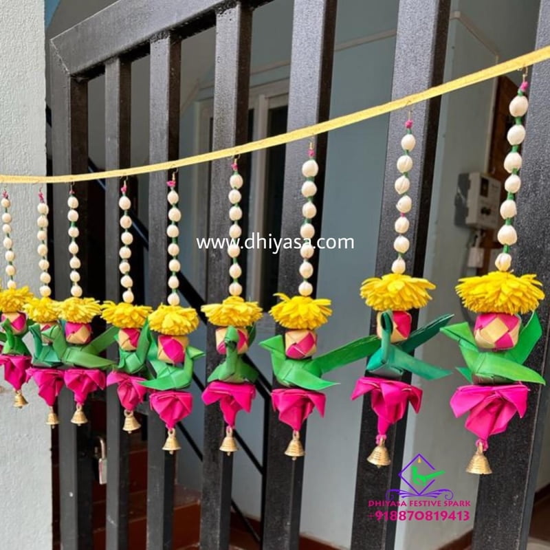 Lotus Parrot Hanging