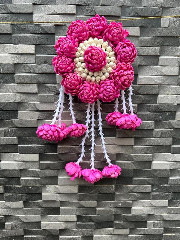 Solawood billa with hangings