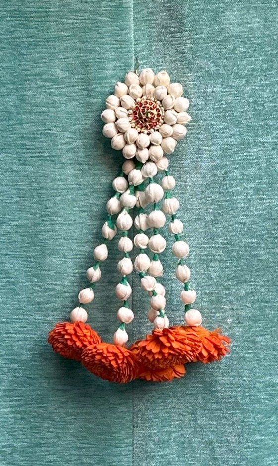 Sola billa marigold hanging