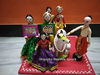 House Warming Woollen Doll Set