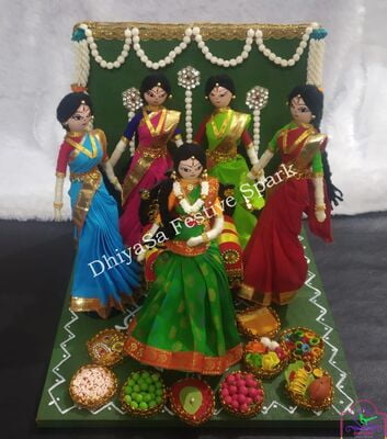 Baby shower doll set