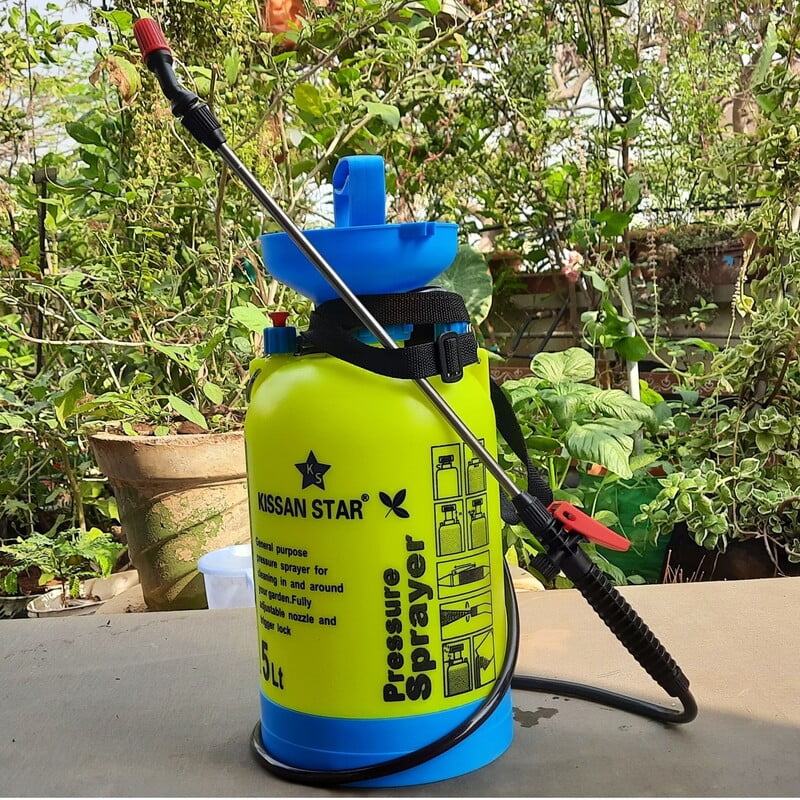 Kisan Star 5-Litre Plastic Manual Sprayer (Colour May Vary)
