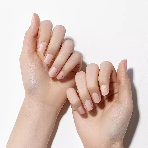 Dashing Diva Glaze Pale Beige