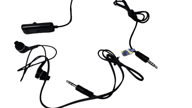 Detachable Wired Earphone with Dual 3.5mm Jacks and Mic Detachable Wired Earphone with Dual 3.5mm Jacks and Mic