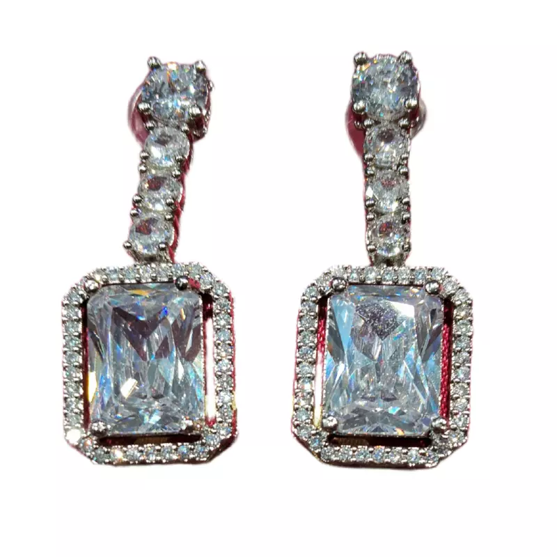 EARING AD