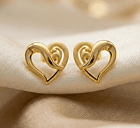 18 kt gold heart stud earrings