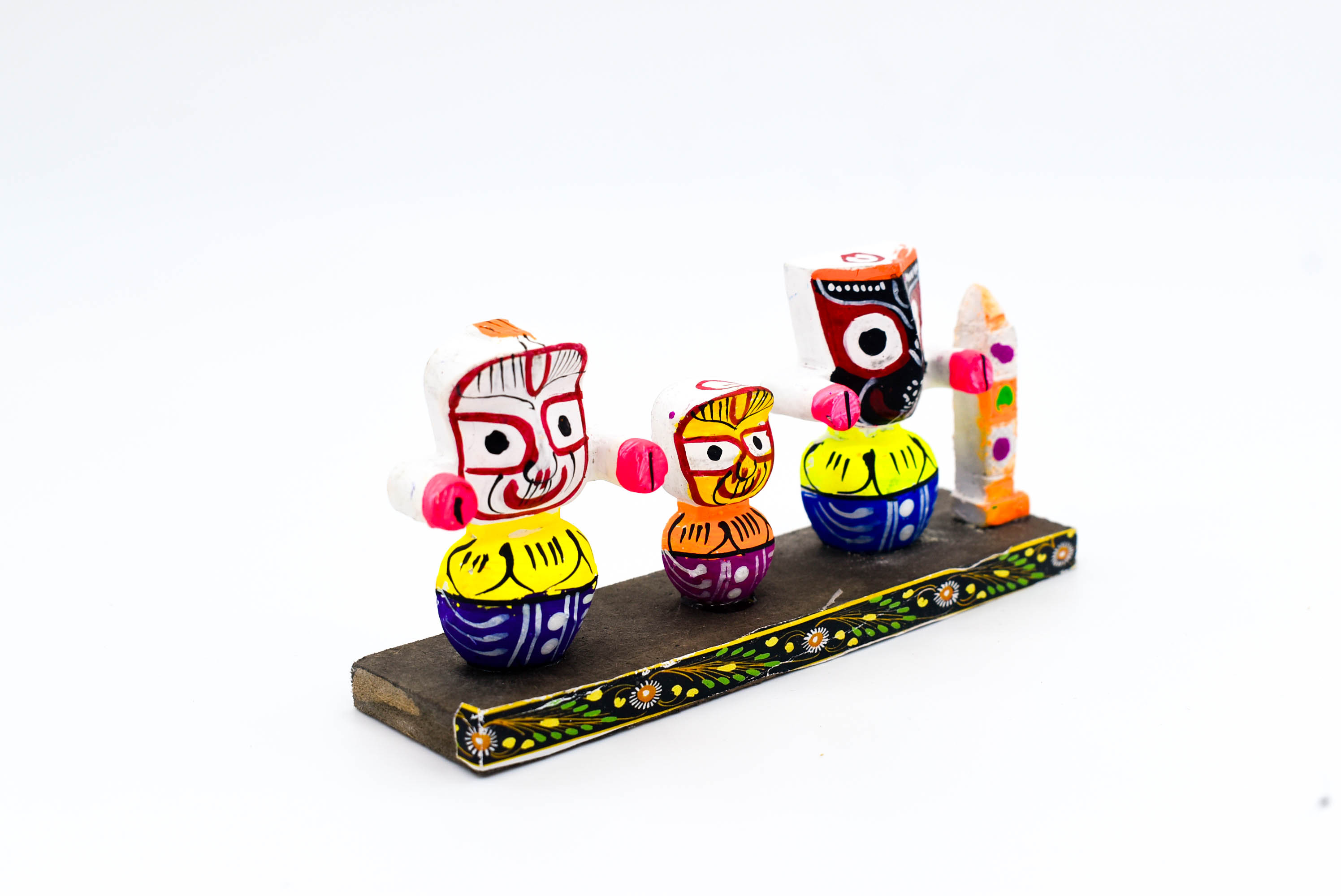 Traditional Handcrafted Lord Jagannath Family Idol Set, Wooden Decorative Figurine for Car Dashboard, Table Decor (Dimensions: 13cm x 6.5cm x 3.5cm)