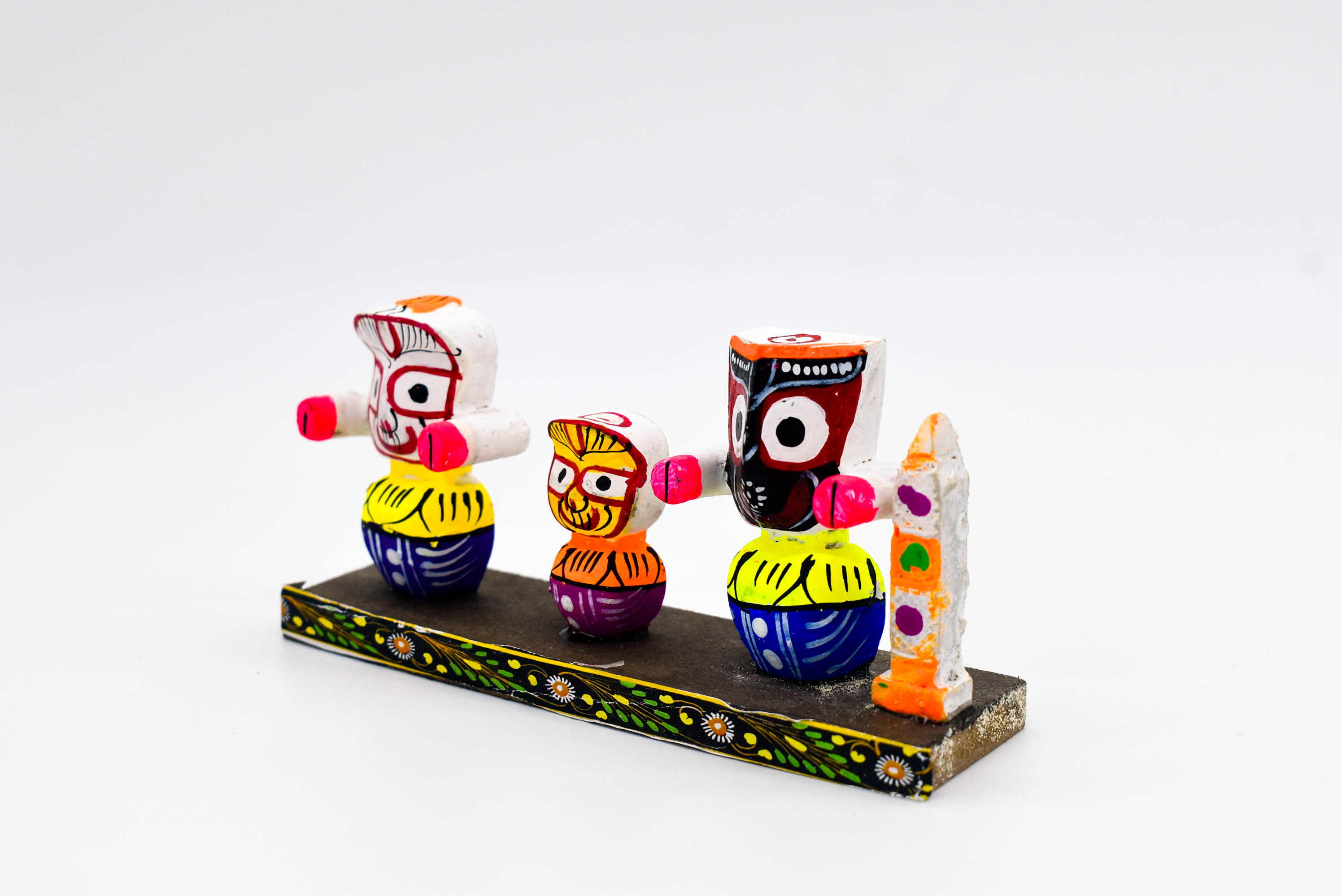 Traditional Handcrafted Lord Jagannath Family Idol Set, Wooden Decorative Figurine for Car Dashboard, Table Decor (Dimensions: 13cm x 6.5cm x 3.5cm)