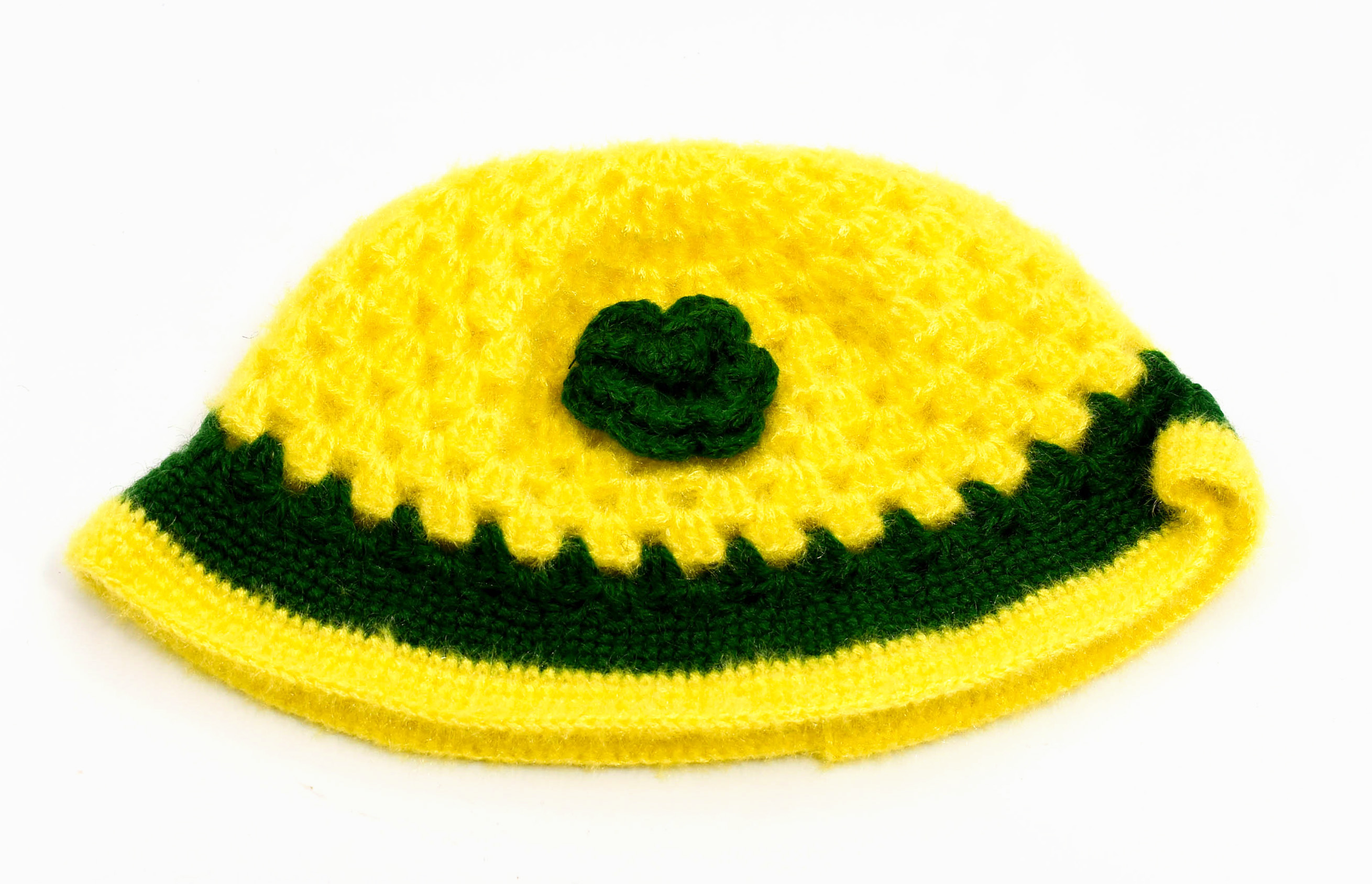 Handknitted yellow and green woolen poncho and cap for kids between 1 and 3 years