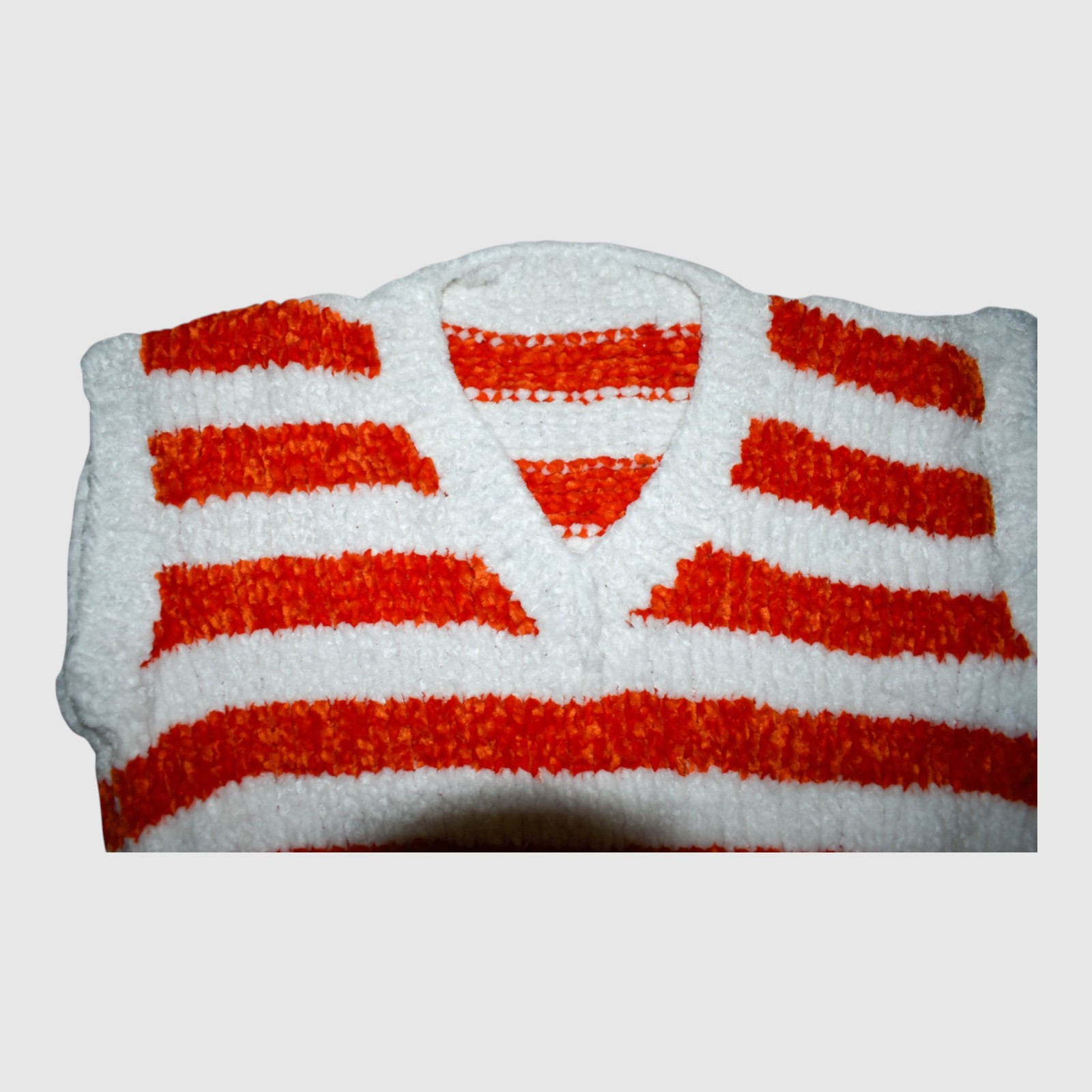 [3-4 Years] Handknitted Kids Striped Woollen Sweater, Red and White, Winter Wear
