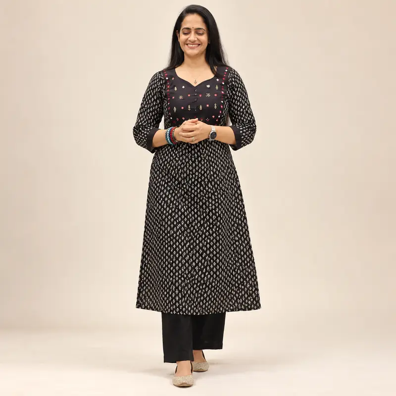 24jb black anarkali top