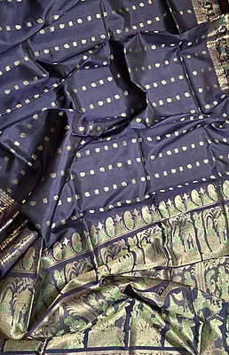 Figurine motif 2000 buta Swarnachari navy blue with golden zari