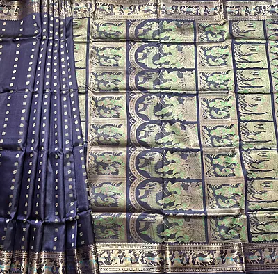 Figurine motif 2000 buta Swarnachari navy blue with golden zari