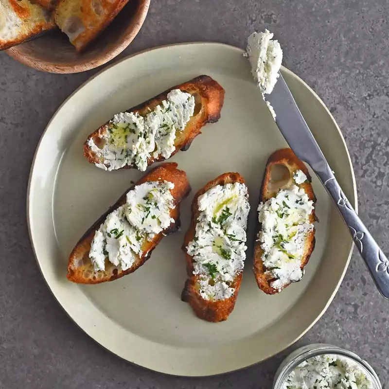 Fromage Blanc Garlic & Parsley - Eleftheria
