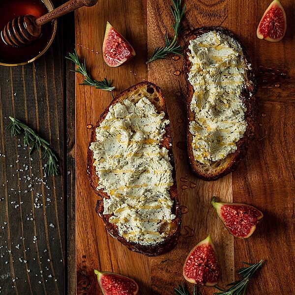 Fromage Blanc Italian Black Truffles