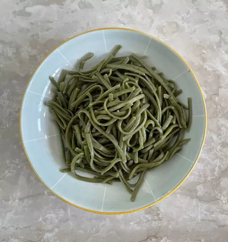 Garlic Chives Spaghetti Wholewheat & Semolina - Donna Pastaia