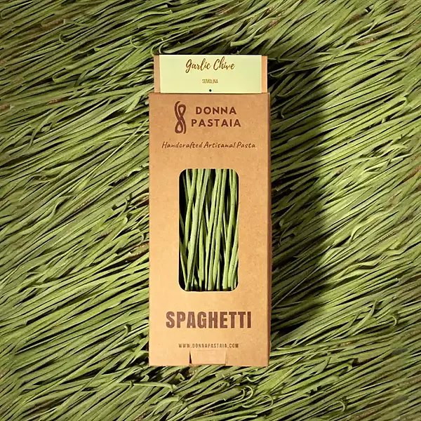 Garlic Chives Spaghetti Wholewheat & Semolina - Donna Pastaia