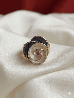 Celeste Spiral Luxe Ring Celeste Spiral Luxe Ring