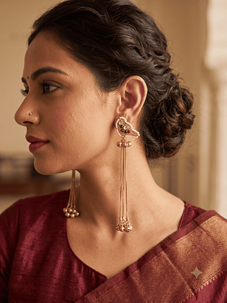 Antique Gold Bird Motif Long Chain Drop Earrings Antique Gold Bird Motif Long Chain Drop Earrings