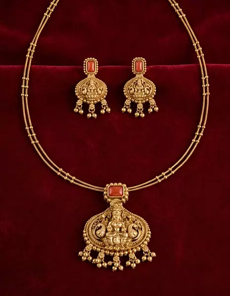 Lakshmi Temple Pendant short chain Set