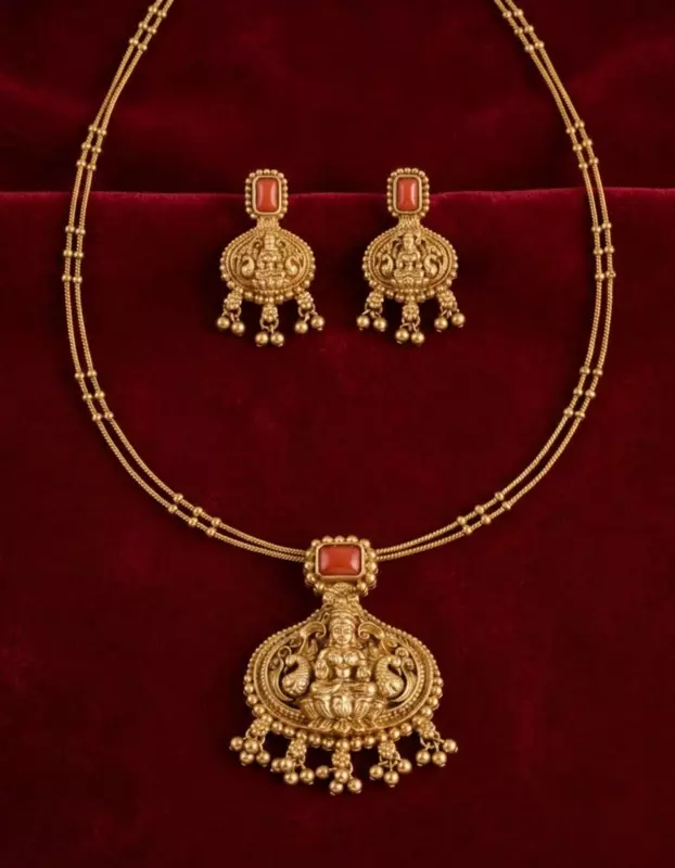 Lakshmi Temple Pendant short chain Set