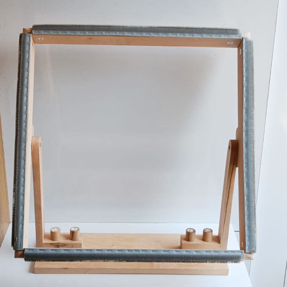 Gripper Strip Frame With Stand 18 x 18 Inch Gripper Strip Frame With Stand 18 x 18 Inch